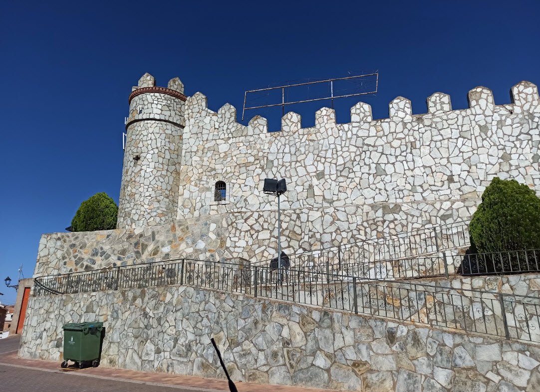 Castillo (sigloXXI) de Minglanilla., Spain